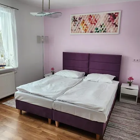 Hébergement de vacances Happiness House Balcony & Garden *