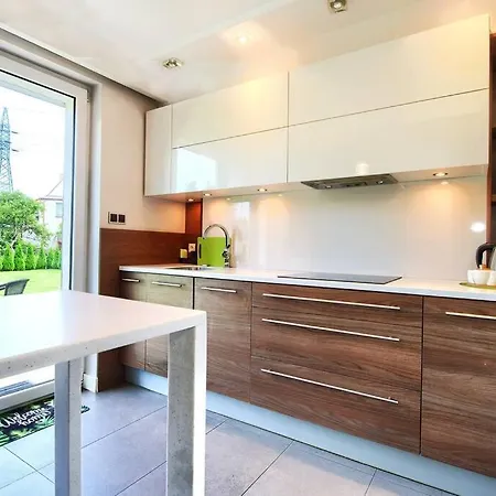 Happiness House Balcony & Garden 別荘